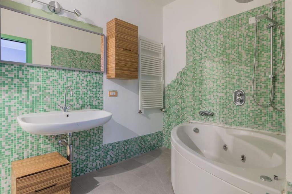 San Bartolomeo Loft Guest House بياتشينسا المظهر الخارجي الصورة
